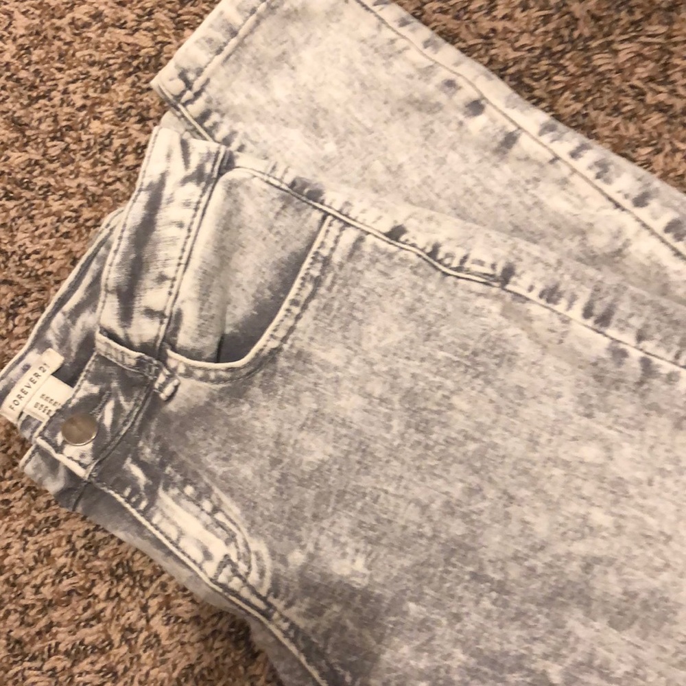 Forever 21 acid wash skinny jeans